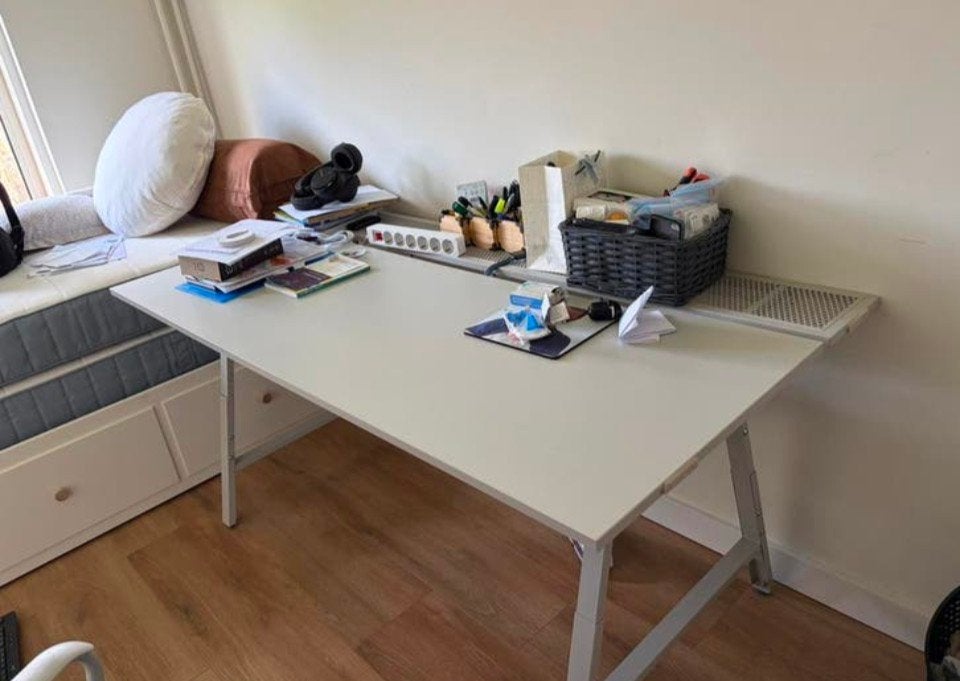 IKEA UTESPELARE BUREAU, Huis en Inrichting, Bureaus, Ophalen, IKEA