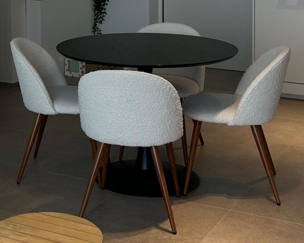Table noire ronde + 4 chaises bouclette beige, Huis en Inrichting, Tafels | Statafels, Zo goed als nieuw, Ophalen