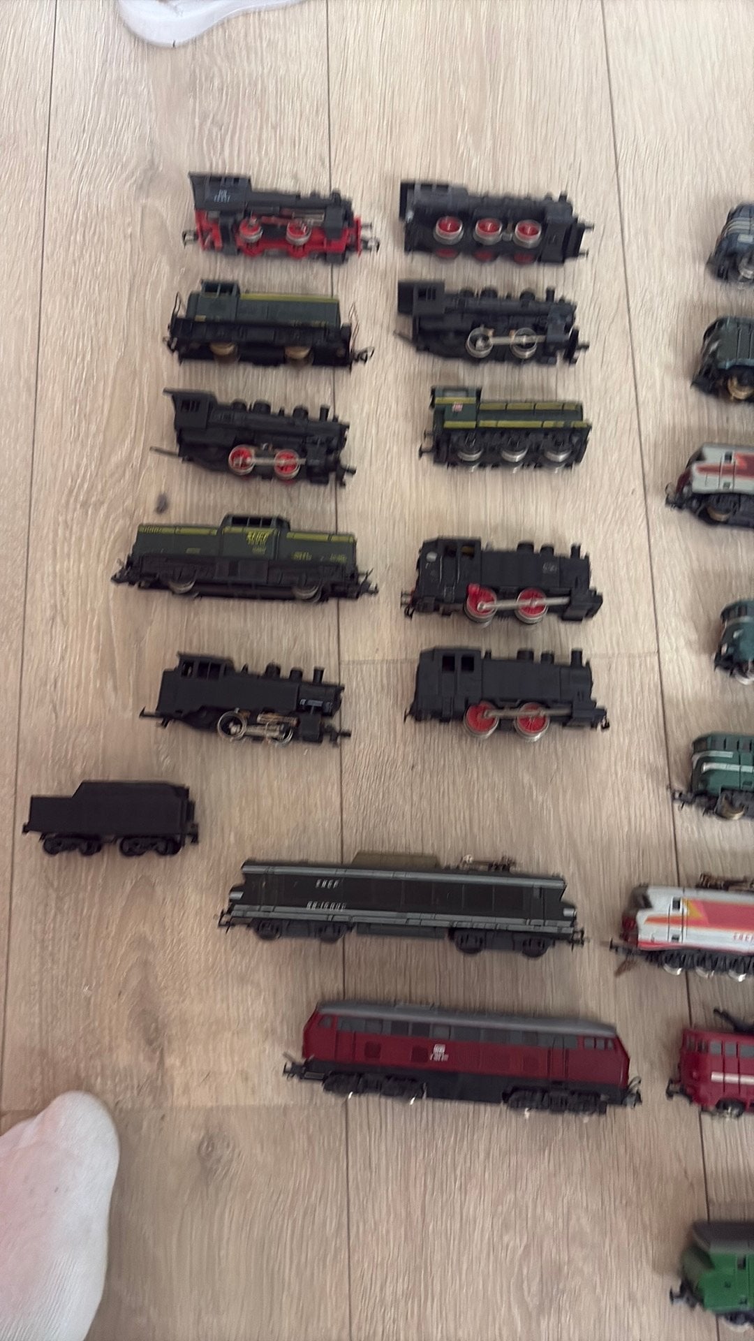 Model treinen te koop  voor HO spoor 28 stuks ! BIEDEN !, Ophalen, Gebruikt, Jouef