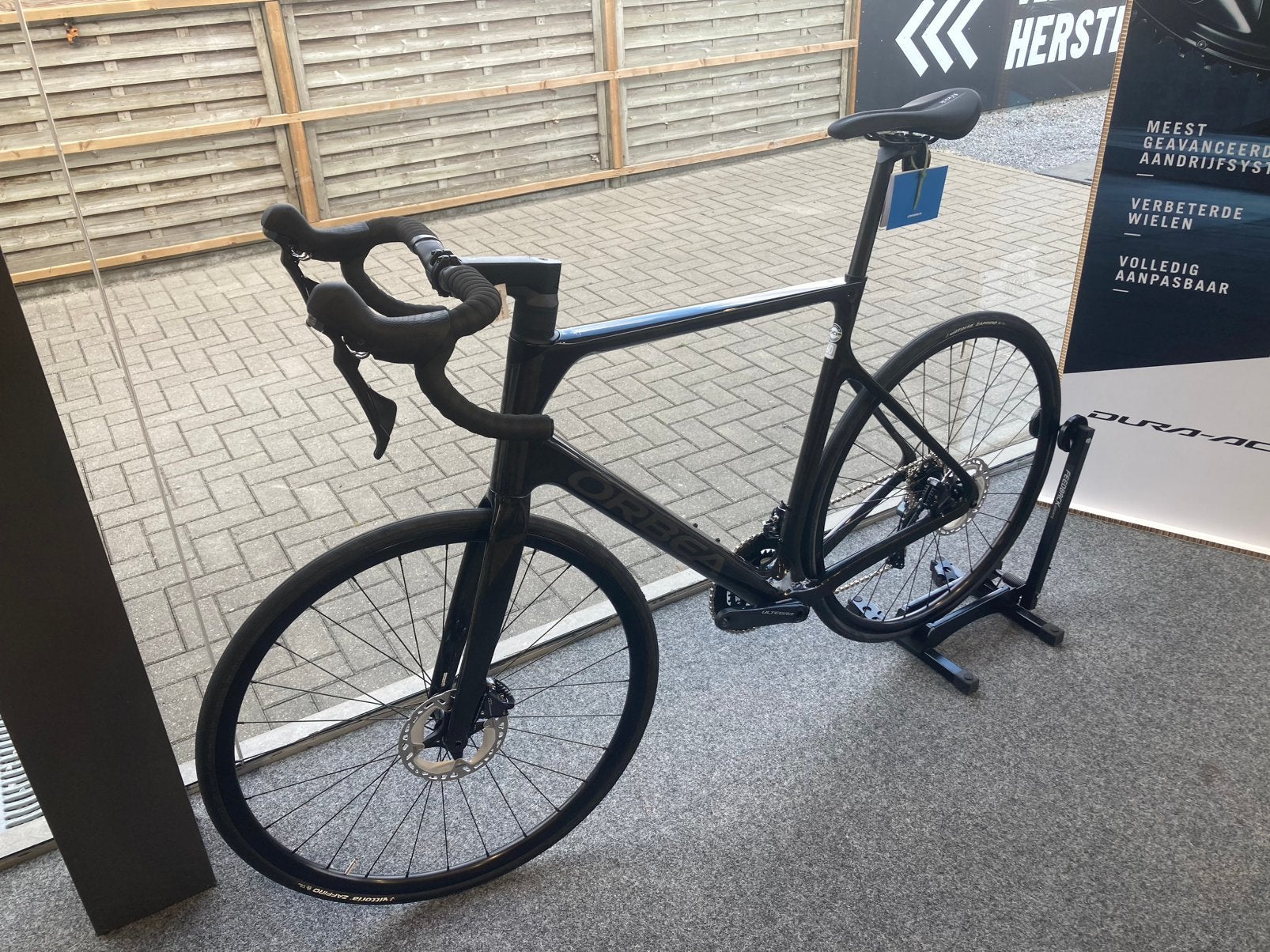 Orbea orca m20 2022, Fietsen en Brommers, Ophalen, Zo goed als nieuw