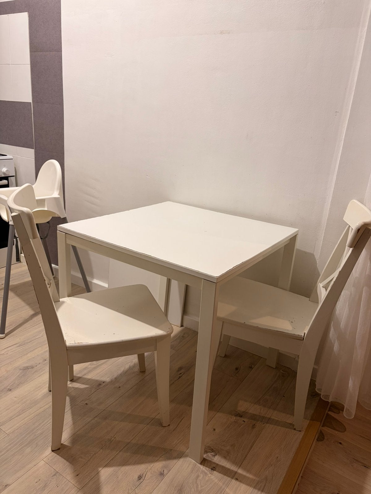 . Kleine tafel met 2 IKEA-stoelen – gratis, Enlèvement, Comme neuf