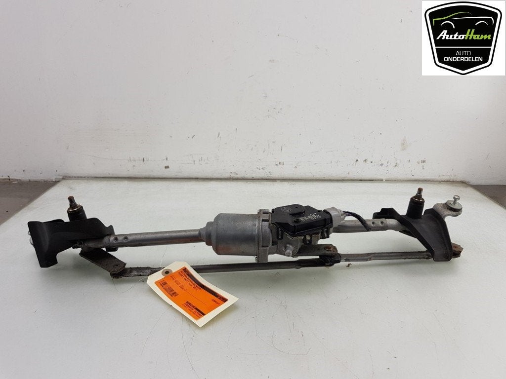 MOTEUR + TRINGLERIE ESSUIE GLACE AVANT Swift (ZA / ZC / ZD), Suzuki-Allee 7
64625  Bensheim, DE, Suzuki Deutschland GmbH, Kontakt@suzuki.de