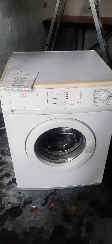 Wasmachine AEG, Elektronische apparatuur, Ophalen, 1200 tot 1600 toeren, Gebruikt, 4 tot 6 kg