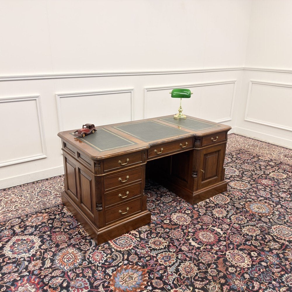 Klassiek Engels Chesterfield Bureau met Achterschot, Antiek en Kunst, Ophalen of Verzenden