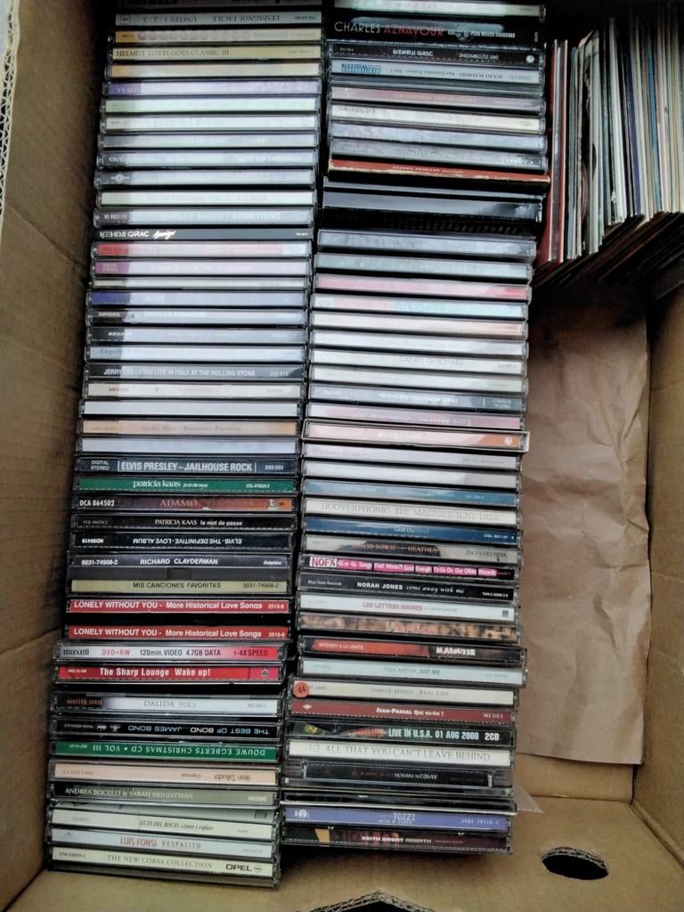 Lot de 100 cd