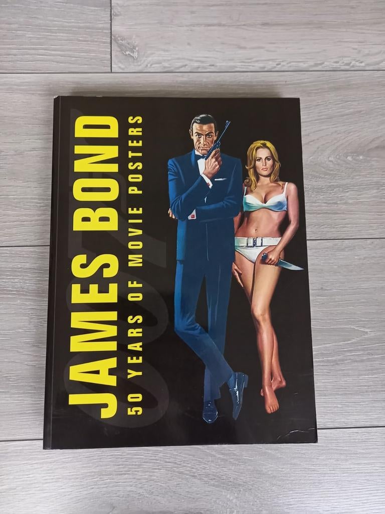 James Bond 50 years of movie posters, Verzamelen, Ophalen, Gebruikt, Film, Poster