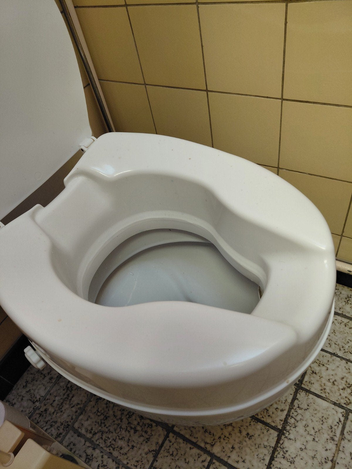 wc bril verhoger, Ophalen, Zo goed als nieuw