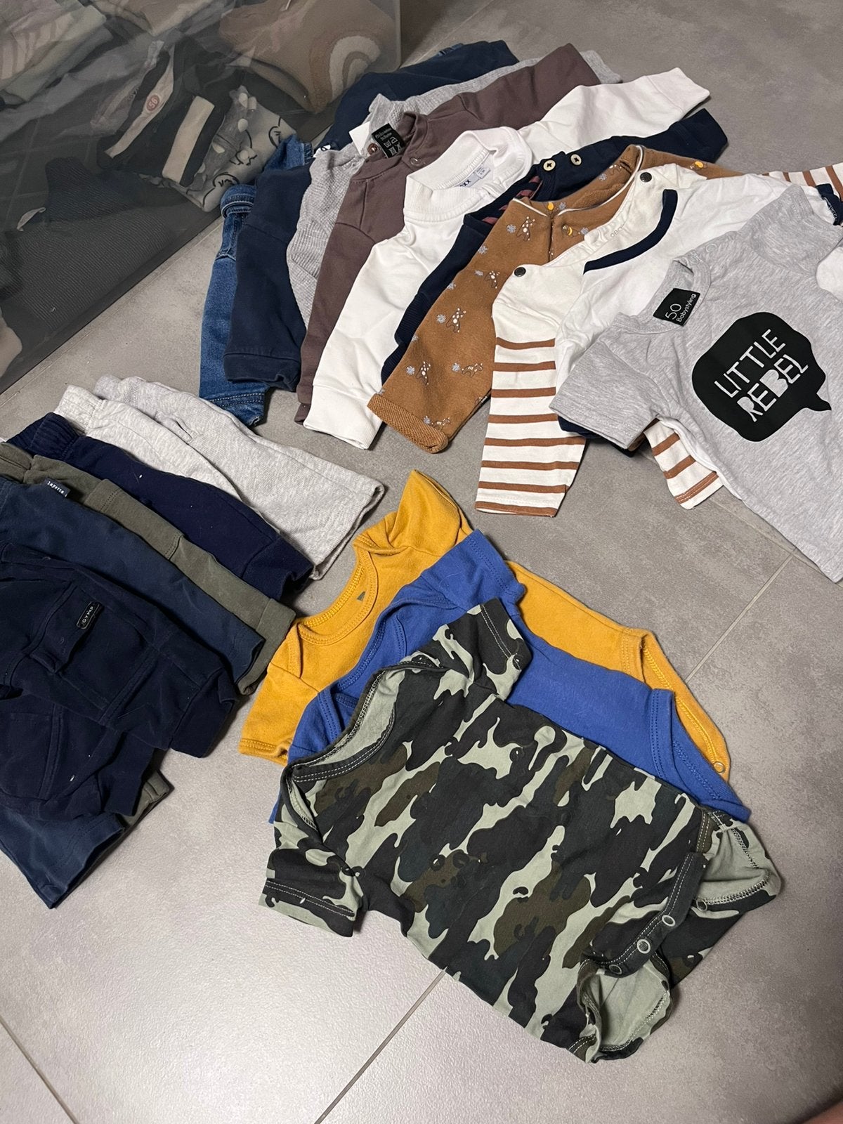 Groot kledingpakket jongen maat 50/56, Enfants & Bébés, Vêtements de bébé | Packs de vêtements pour bébés, Utilisé, Taille 50