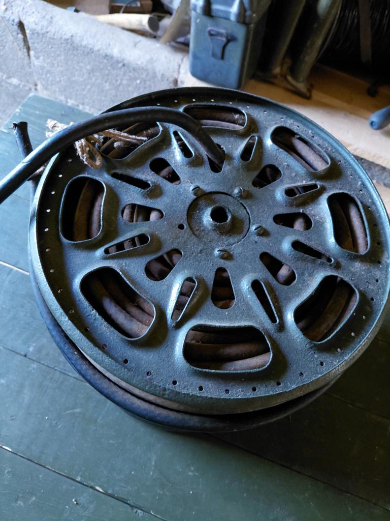 Gros dérouleur de câble all ww2, Collections
