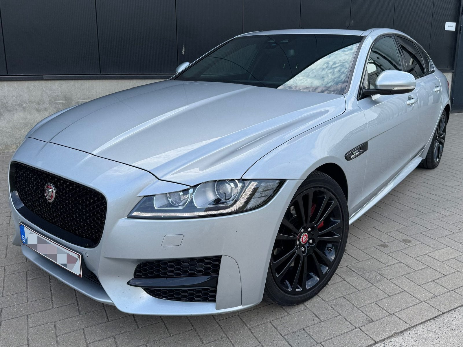 Jaguar XF 2018, Autos, Jaguar, Entreprise, XF, Diesel, Euro 6, Autre carrosserie, 5 portes, Automatique, Argent ou Gris, Brun