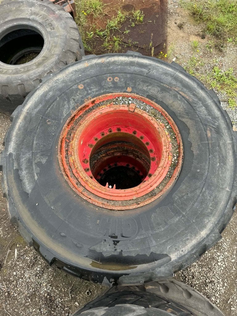 Pneu Michelin 26.5R25 XADN neuf monté sur jante, Articles professionnels, Enlèvement