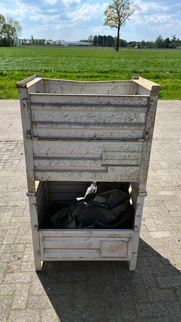 Metalen stapelbakken, Enlèvement, 75 à 100 cm, Utilisé, 50 cm ou plus