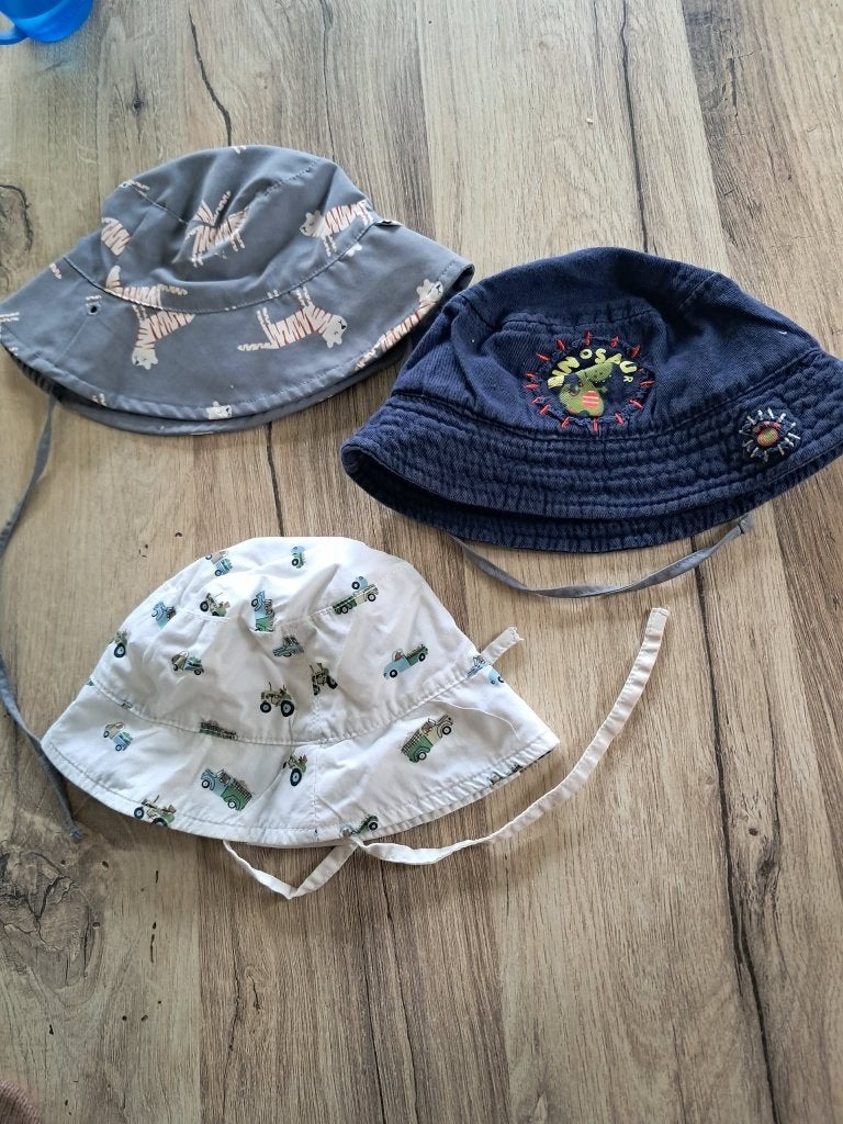 Zonnehoed baby, Kinderen en Baby's, Babykleding | Petten en Hoeden, Ophalen, Gebruikt, Jongetje of Meisje, Hoed