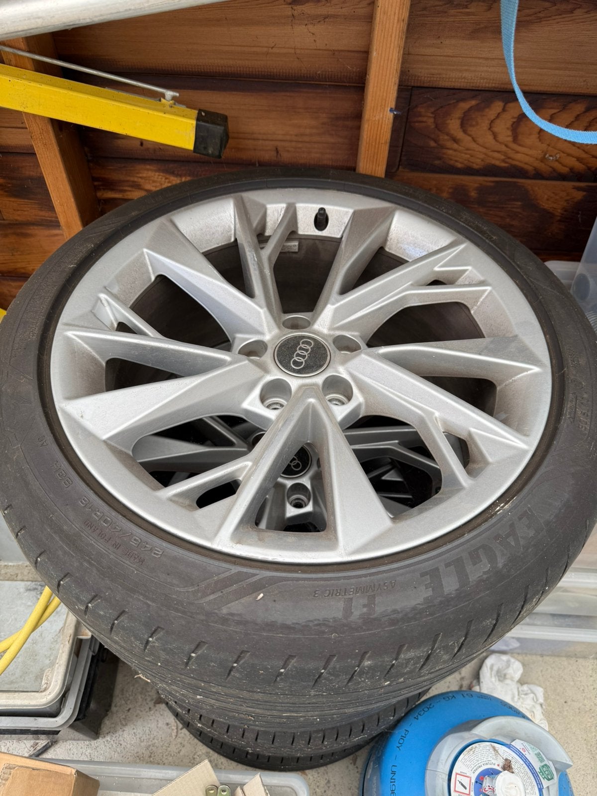 Jantes Audi A4, A5, Enlèvement, Pneu(s)
