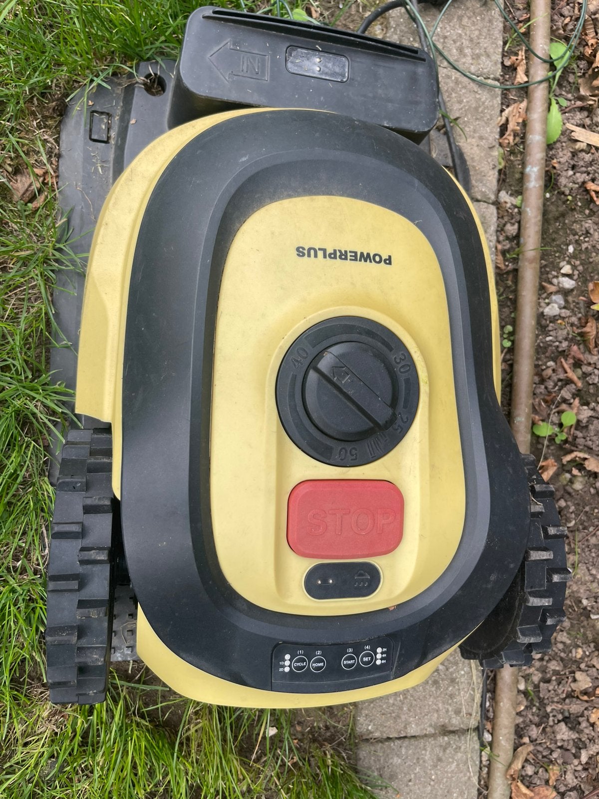 Powerplus robotmaaier., Ophalen, Gebruikt, Met regensensor