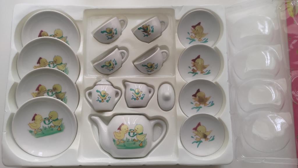 Porseleinen theeservies voor kinderen - Paasthema, Kinderen en Baby's, Ophalen of Verzenden, Gebruikt, Speelkeuken-accessoire