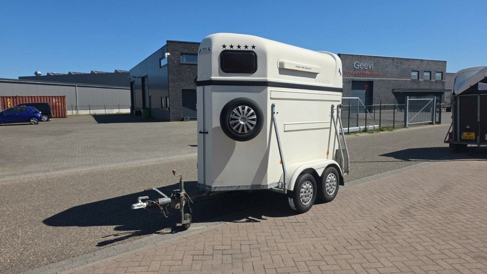 heja 5* 1,5 paardentrailer polyester alu bodem, Animaux & Accessoires, Chevaux & Poneys | Semi-remorques & Remorques, Enlèvement