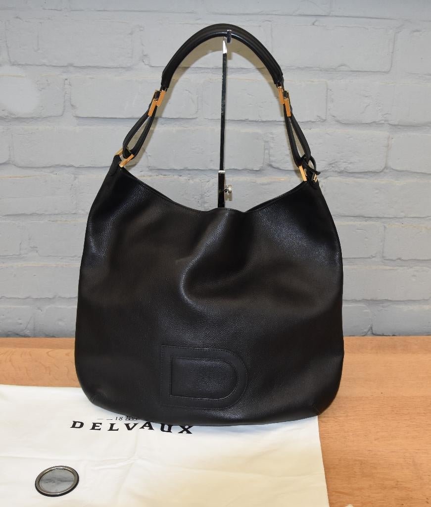 Delvaux Le Louise GM schoudertas in zwart leer als nieuw, Handtassen en Accessoires, Zwart, Zo goed als nieuw, Leer, Ophalen