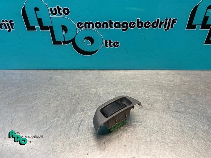 Commutateur vitre électrique d'un Citroen C1 (C1 05-), -, 3 mois de garantie, Utilisé, -
