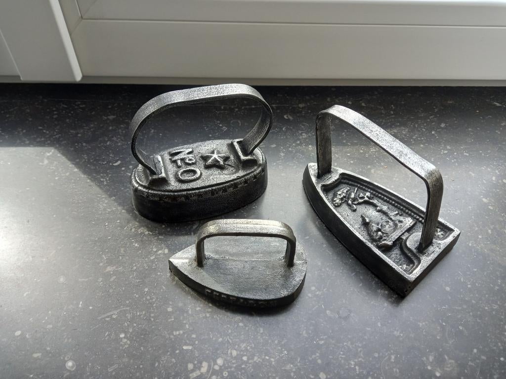 Antieke strijkijzers, Antiek en Kunst, Ophalen