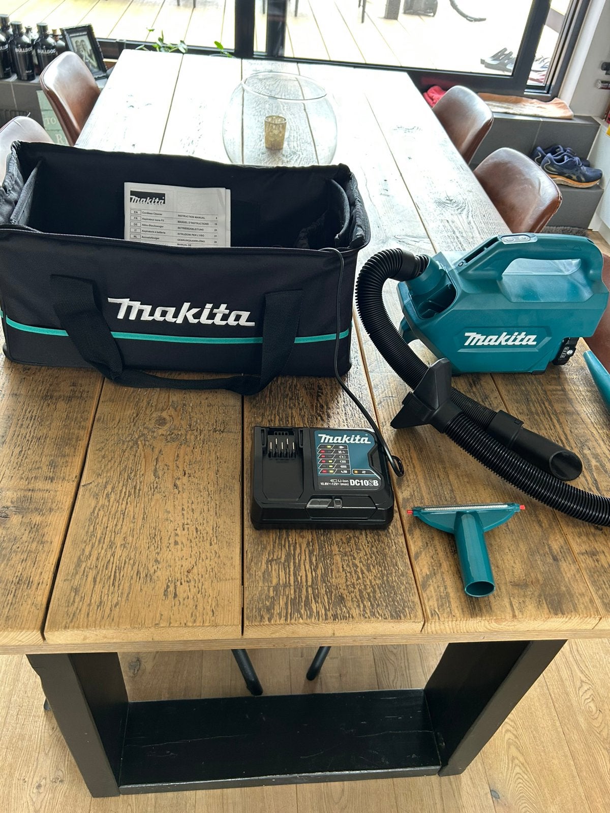 Makita handstofzuiger cl 121 D, Electroménager, Neuf, Sans fil, Enlèvement, Autres types