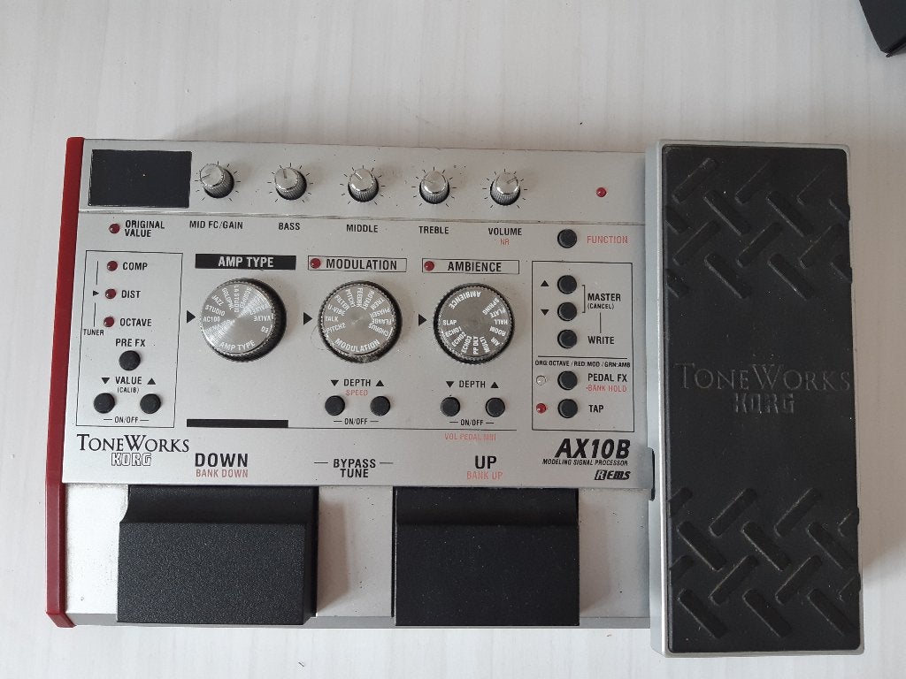 Korg AX10b (basgitaar met meerdere effecten), Muziek en Instrumenten, Effecten, Ophalen of Verzenden, Gebruikt, Reverb
