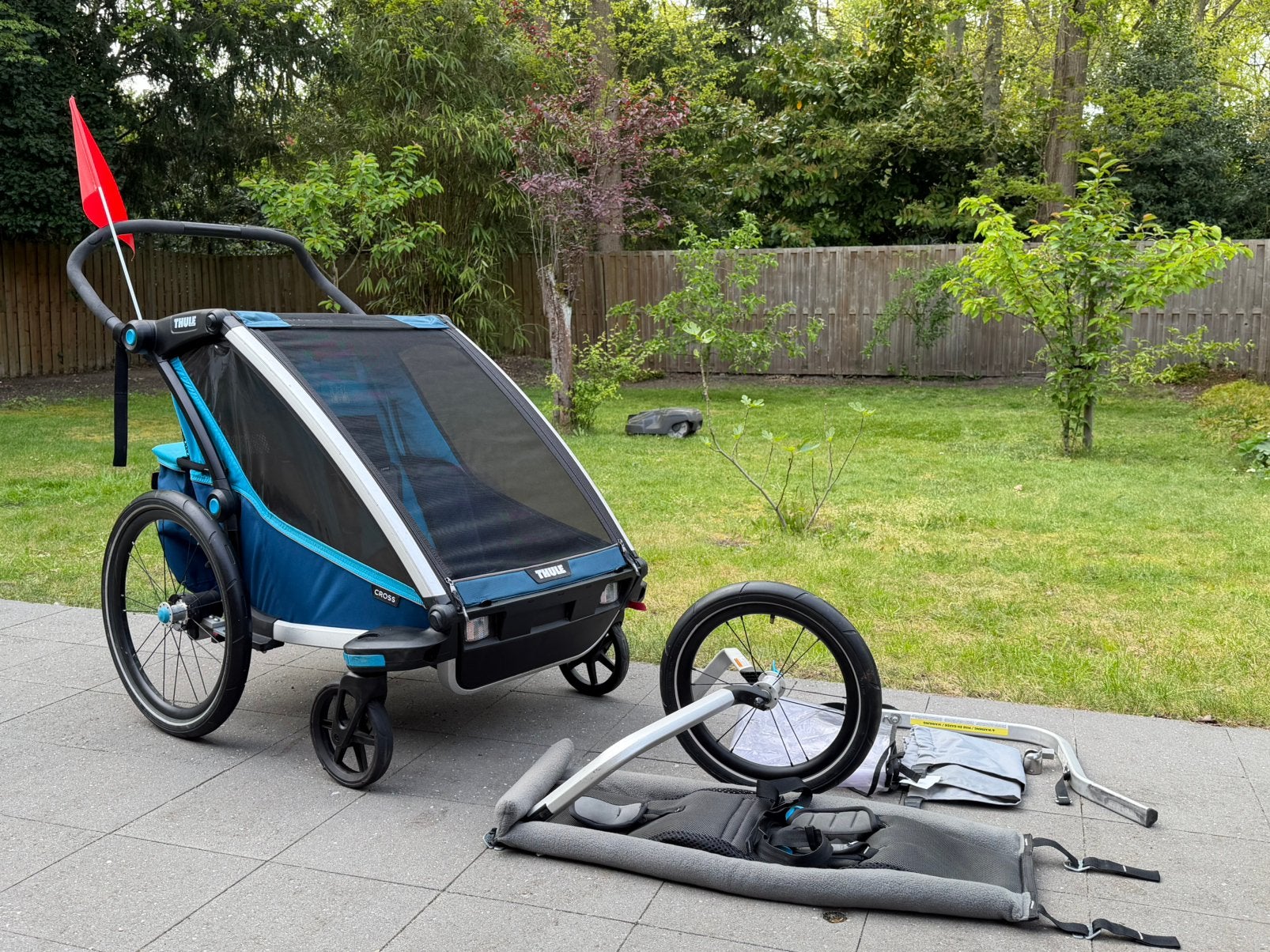 Thule Chariot Cross 2 fietskar + accessoires, Ophalen, Zo goed als nieuw, Kinderkar, Opvouwbaar