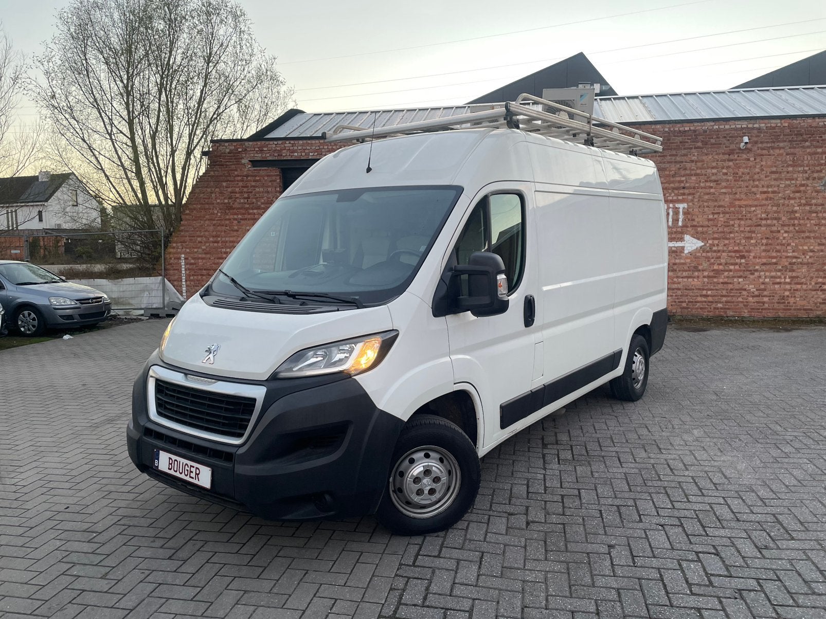 PEUGEOT BOXER 2.0 | EURO 6B | CARGO LÉGER | 3 PLACES, Achat, Euro 6, 3 places, 2500 kg