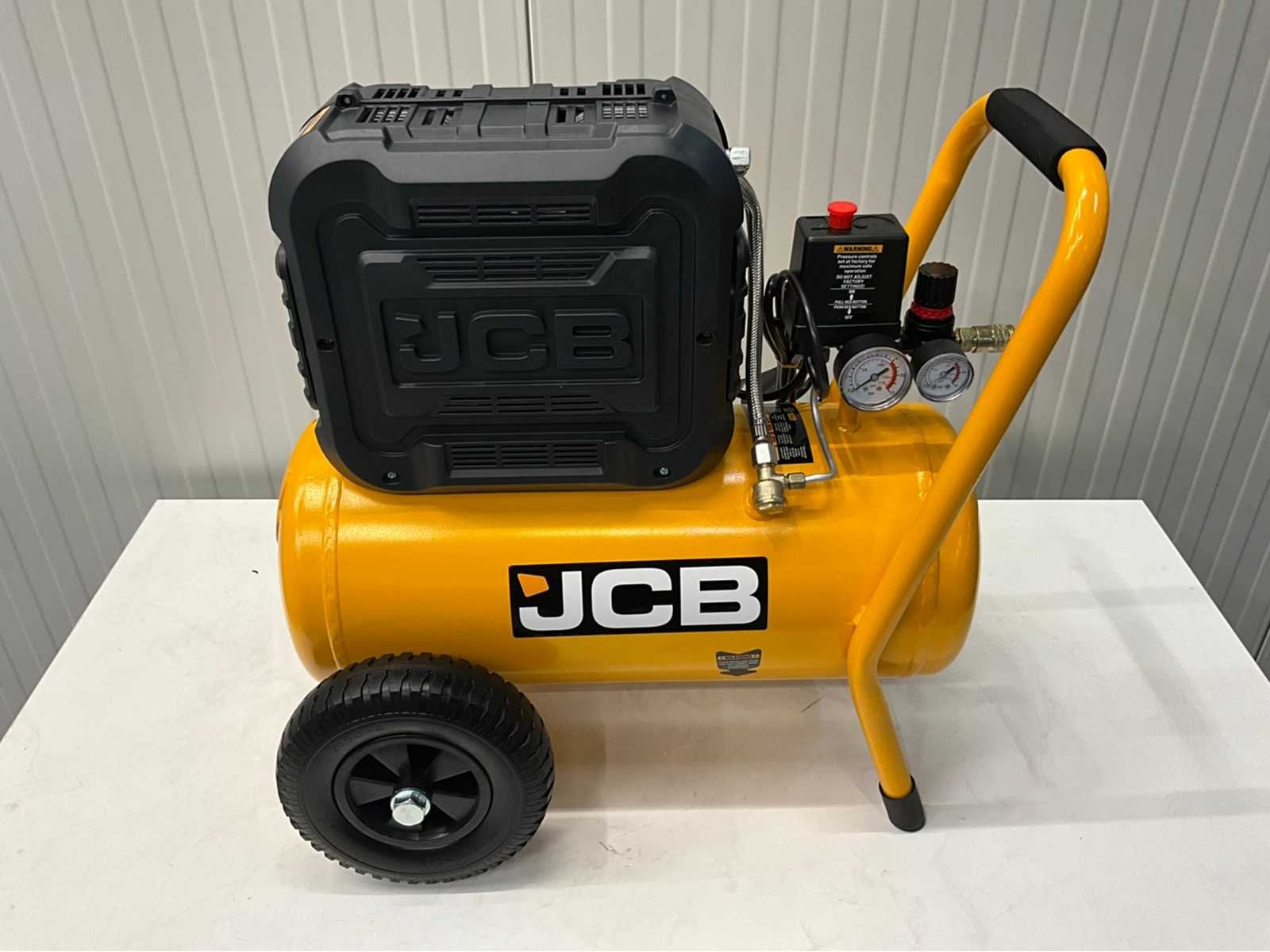 JCB OFAC-24H - hogedrukcompressor 24 liter - 8 bar - 1450rpm, Articles professionnels