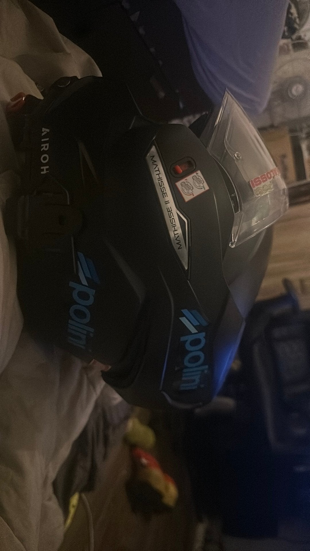 Airoh helm relen tegen een bokser helm, Ophalen, Gebruikt