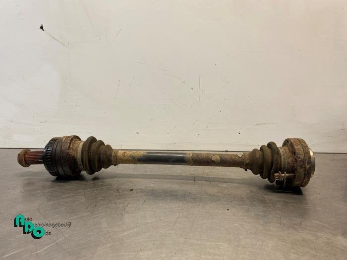 Aandrijfas links-achter van een BMW 3-Serie (3-Serie 90-), Auto-onderdelen, Remmen en Aandrijving, BMW, Gebruikt, 3 maanden garantie