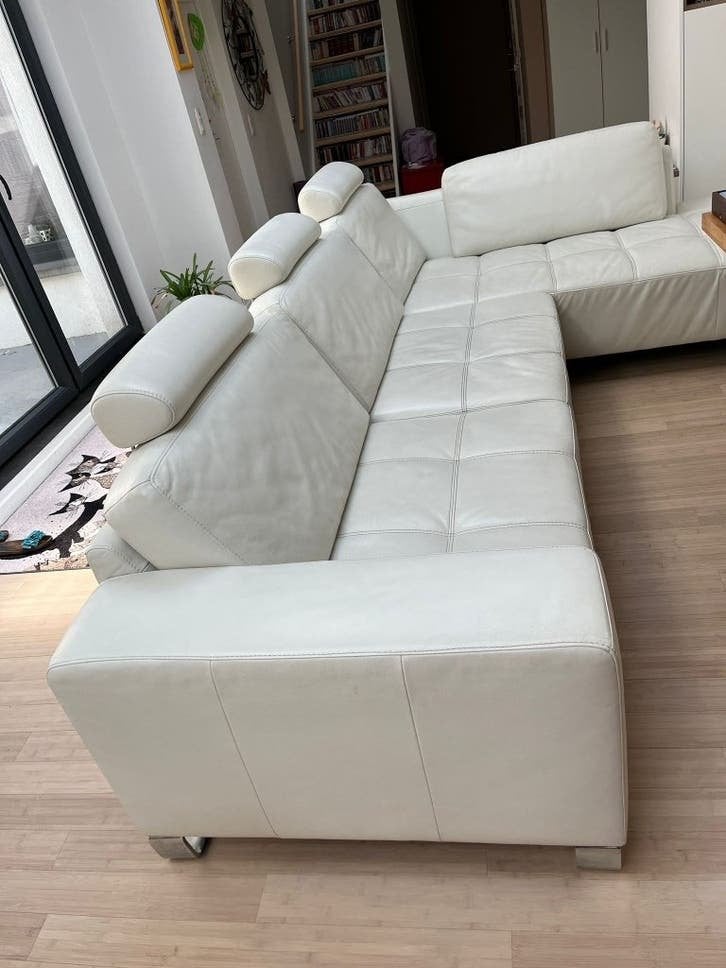 Grand canapé d’angle en cuir blanc avec pouf, Ophalen, 250 tot 300 cm, Gebruikt, Vierpersoons of meer