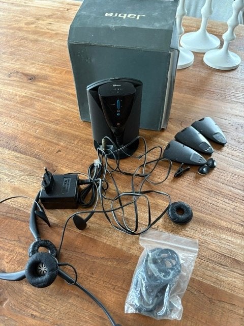 Casque sans fil Jabra avec station de base, Enlèvement ou Envoi, Utilisé, Over-ear, Jabra