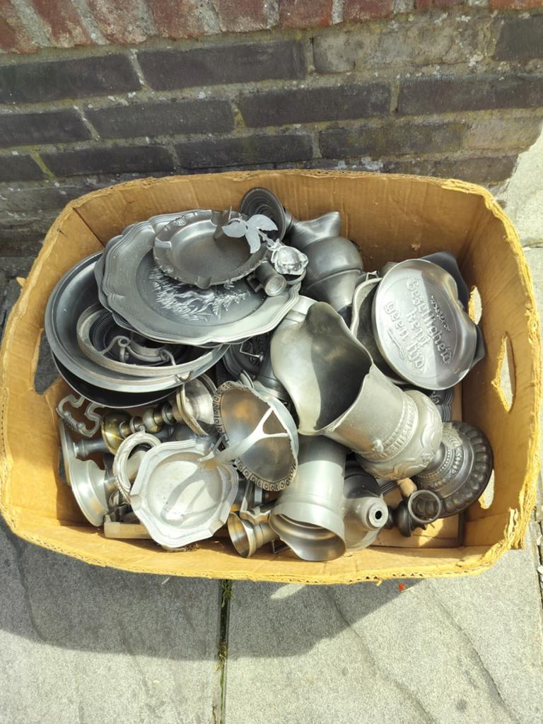 Objets en étain de 18 kg, Enlèvement