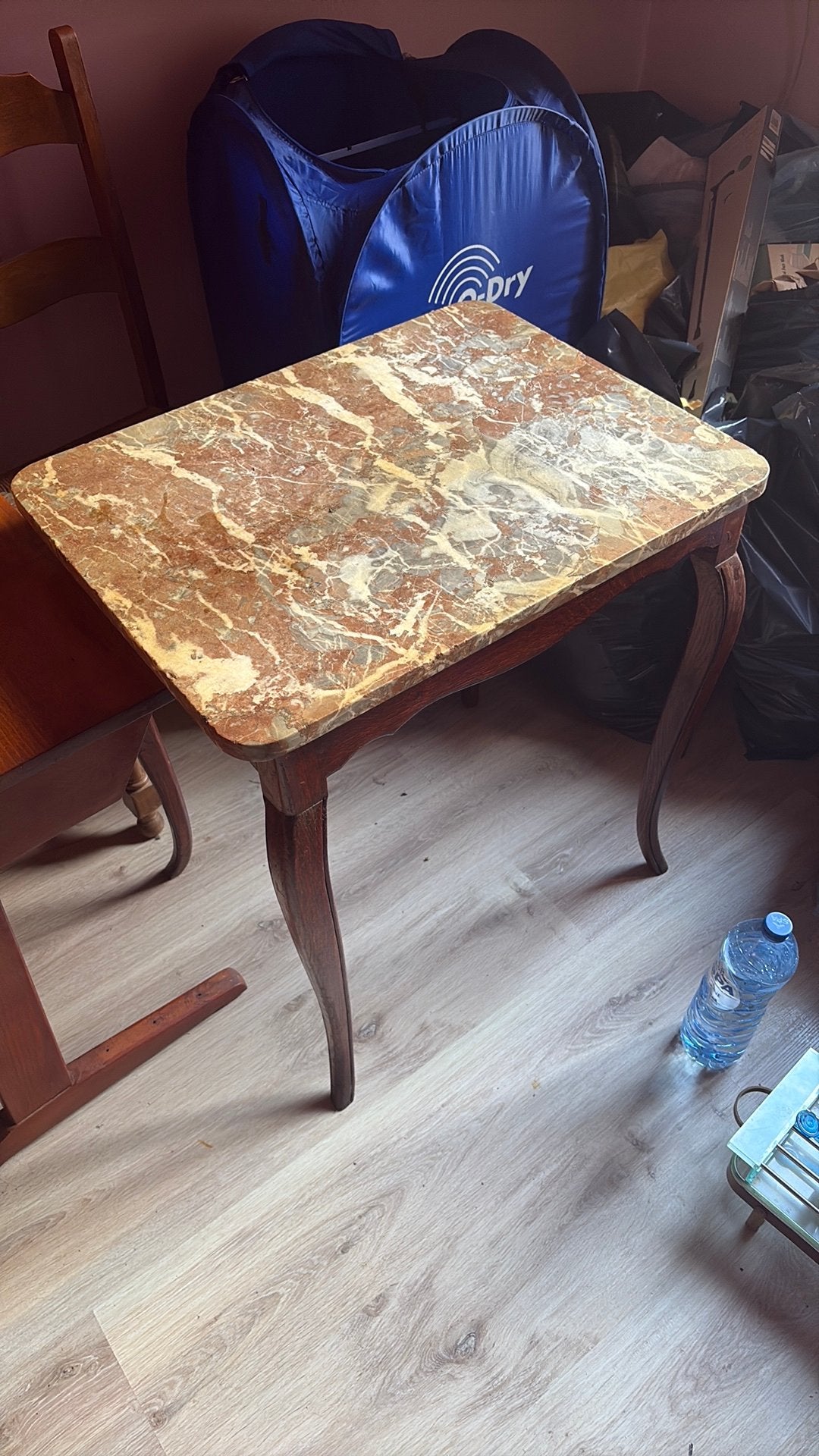 Table, Enlèvement