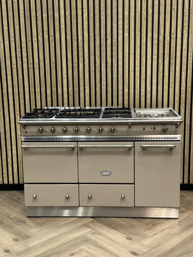NOUVEAU Magnifique poêle Lacanche 140cm à gaz + multicuiseur, Enlèvement ou Envoi, Neuf, Gril, Gaz