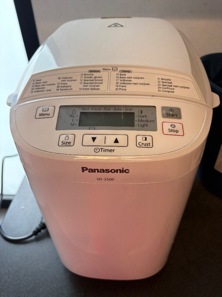 Machine à pain en excellent état, Electroménager, Plus de 10 programmes, 800 à 1200 grammes de pâte, Comme neuf, Enlèvement