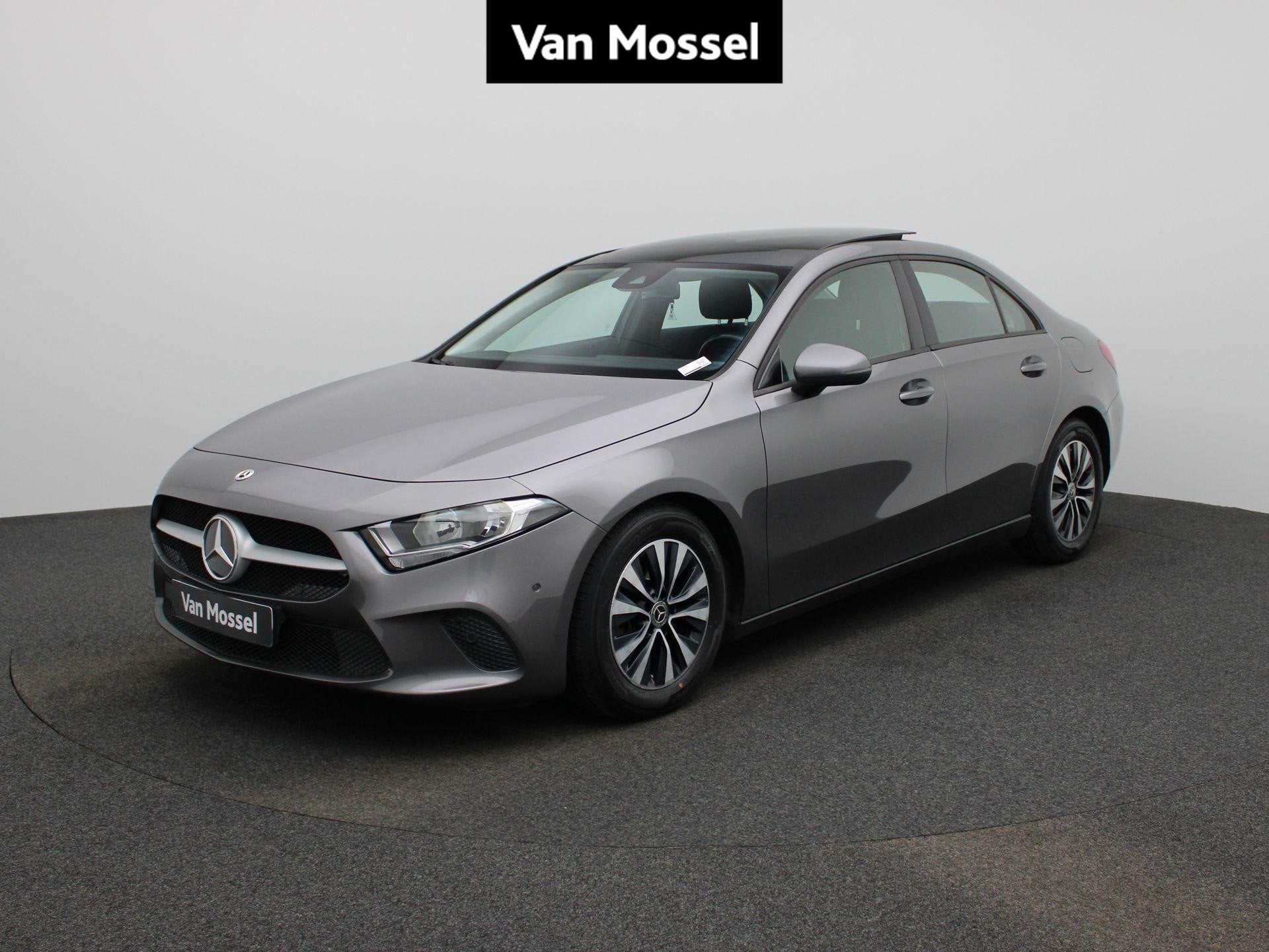 Mercedes-Benz A-Klasse Limousine A 200 d (automatique), Entreprise, Volant multifonction, Noir, 1600 kg