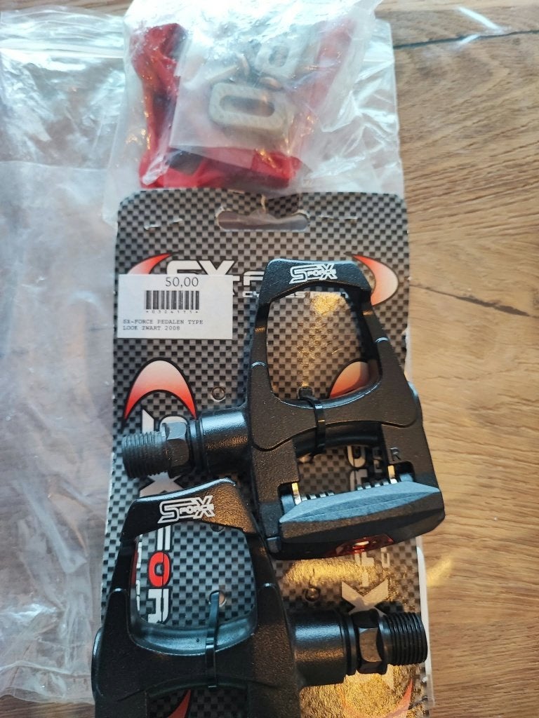 cassette Shimano, ruban adhésif pour guidon, etc., Enlèvement, Selle, Carbone