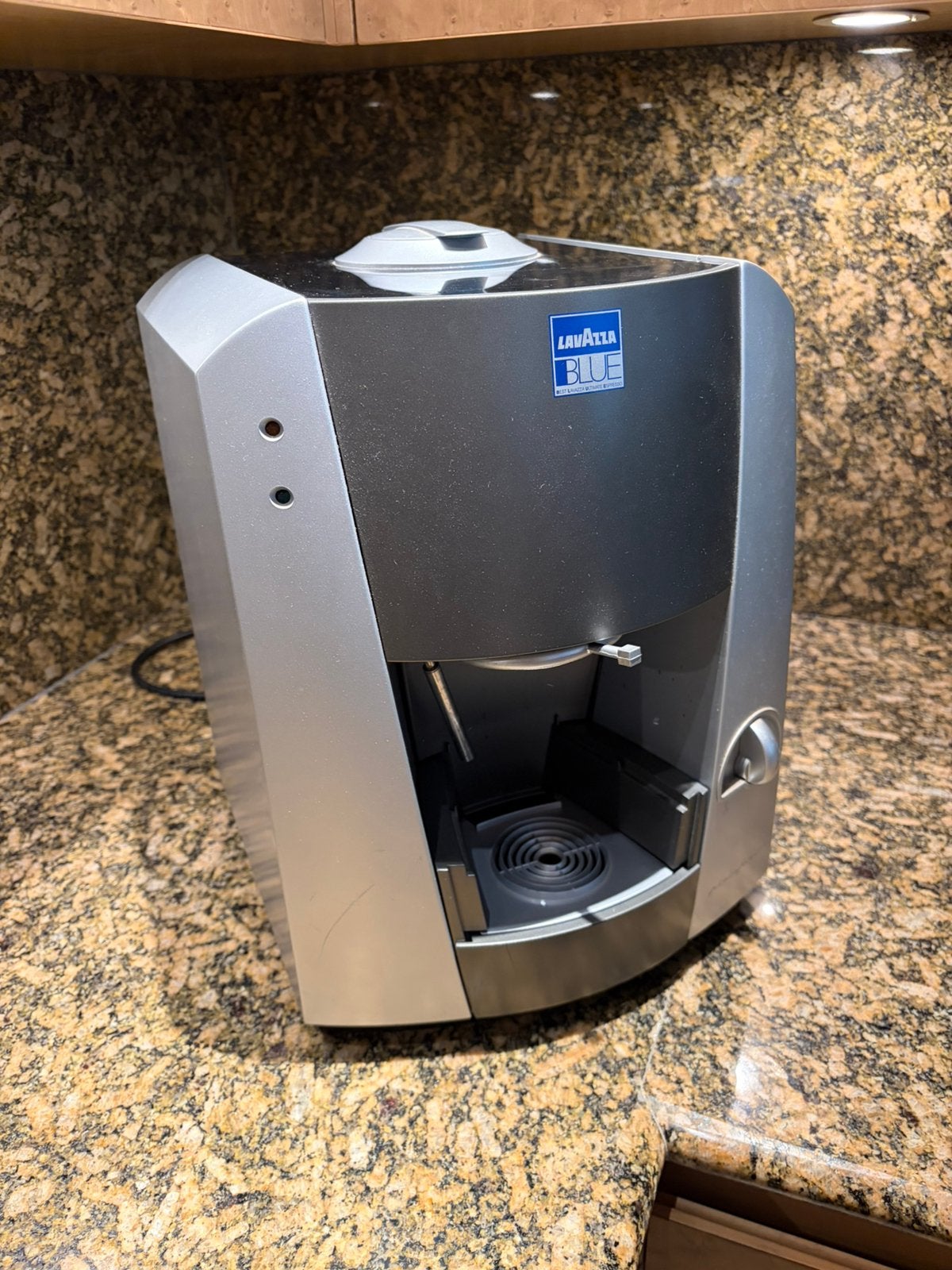 Lavazza Blue LB1000 espressomachine incl 20 capsules, Ophalen, Zo goed als nieuw, Waterreservoir