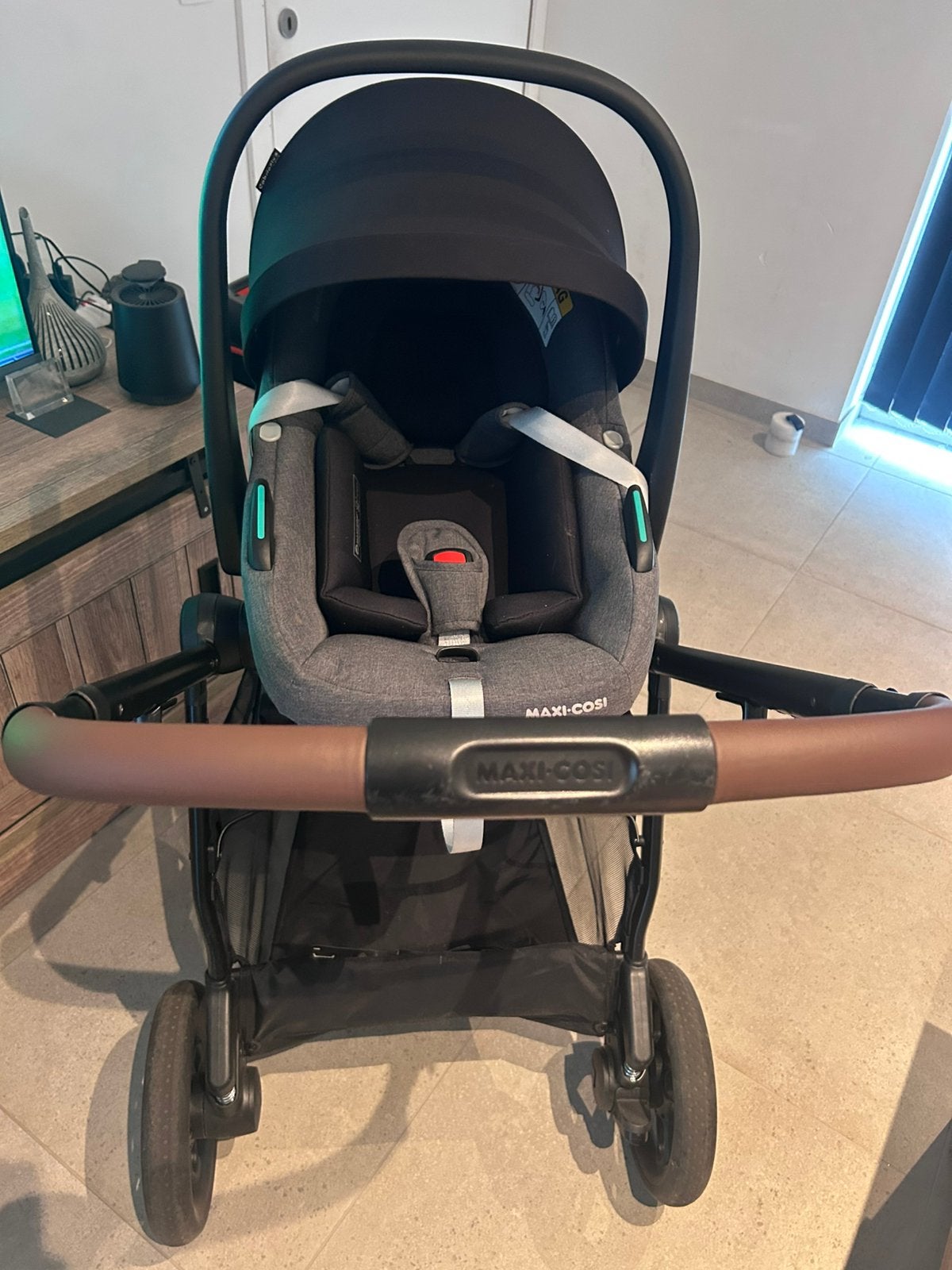 Buggy 3 in 1 maxi cosi, Kinderen en Baby's, Buggy's, Ophalen, Zo goed als nieuw, Maxi-Cosi, Regenhoes