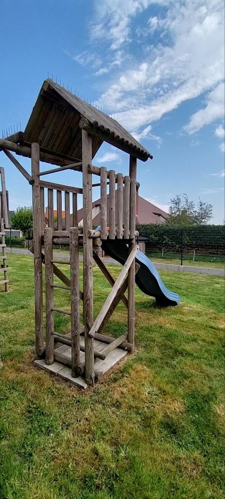 Tour de jeu avec toboggan, Enlèvement, Utilisé, Bois