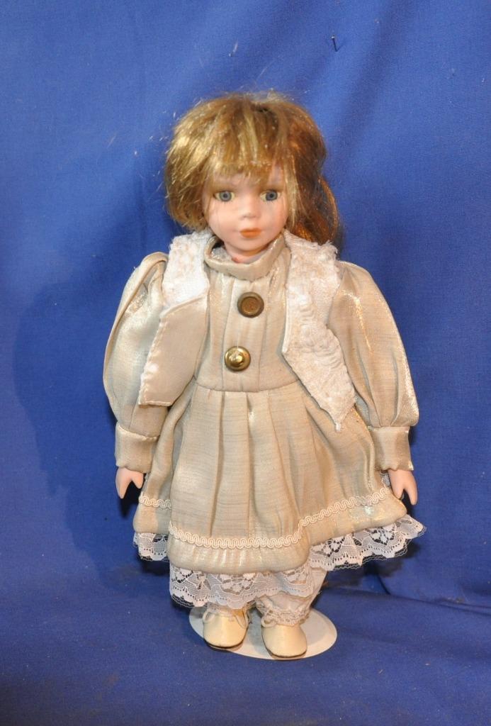 poupee decorative petit modele avec socle, Collections, Enlèvement ou Envoi, Utilisé, Poupée