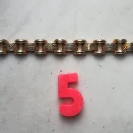 Ancien bracelet articulé en métal doré, Enlèvement ou Envoi, Utilisé, Noir, Argent