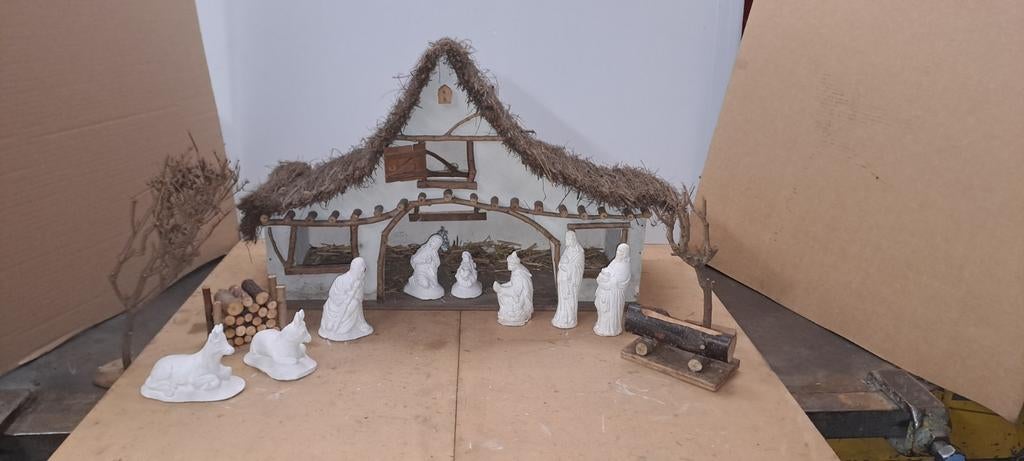 Mooie kerststal met beelden en versieringen, Diversen, Ophalen of Verzenden, Zo goed als nieuw