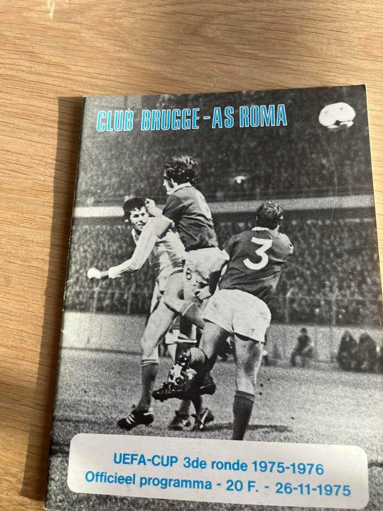 26-11-1975 uefa-cup club brugge- as roma, Verzamelen, Sportartikelen en Voetbal, Ophalen, Gebruikt, Boek of Tijdschrift