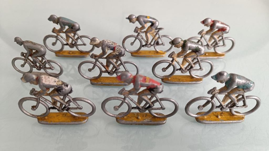 Cyclistes/pilotes miniatures anciens en métal., Enlèvement ou Envoi