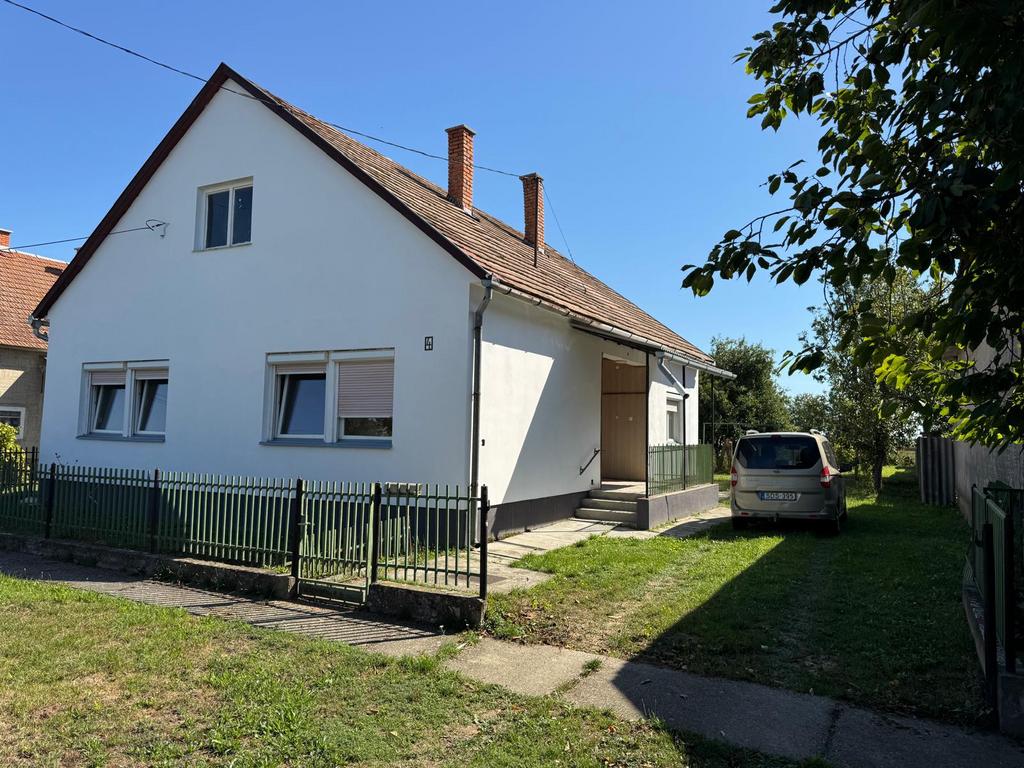 Mooi huis te koop in Zuid Hongarije, Immo, Dorp, 3 kamers, Verkoop zonder makelaar, 130 m²
