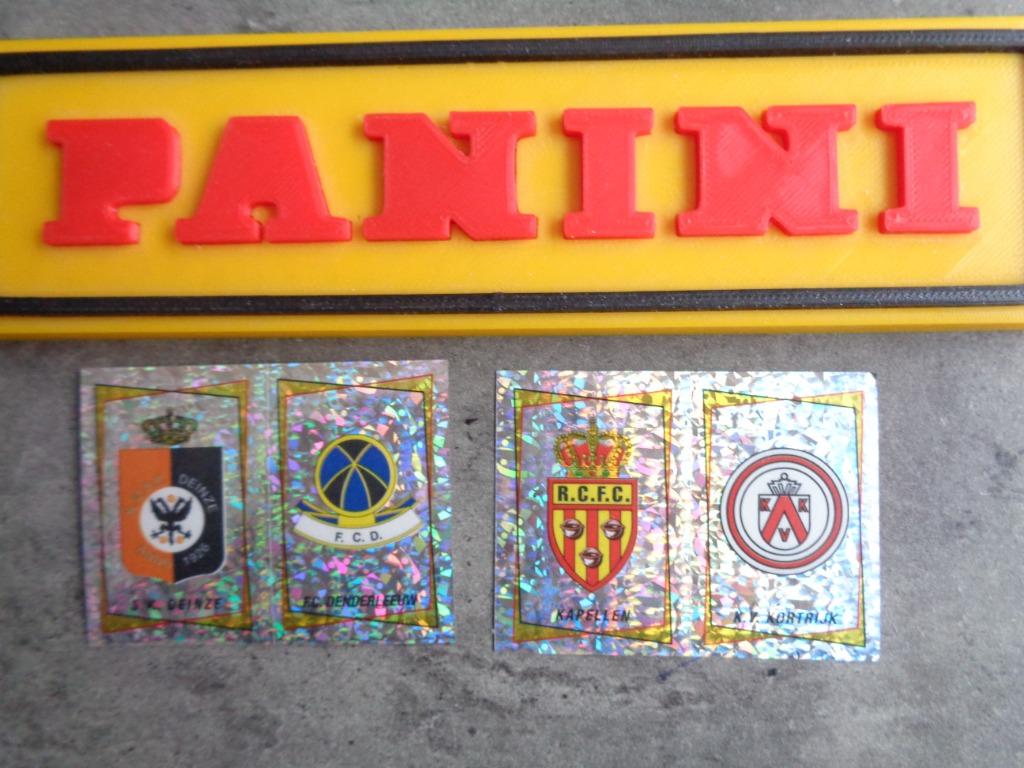 AUTOCOLLANTS PANINI FOOTBALL 97, 2 BADGES DE FOOTBALL, Envoi