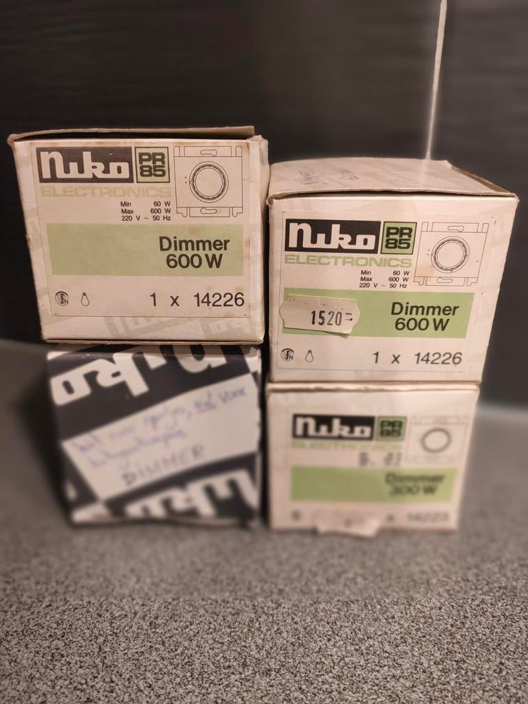 Niko dimmers 5€/stuk, Ophalen